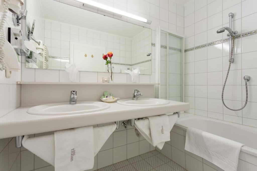 Hotel Enzian Zürs Habitación foto